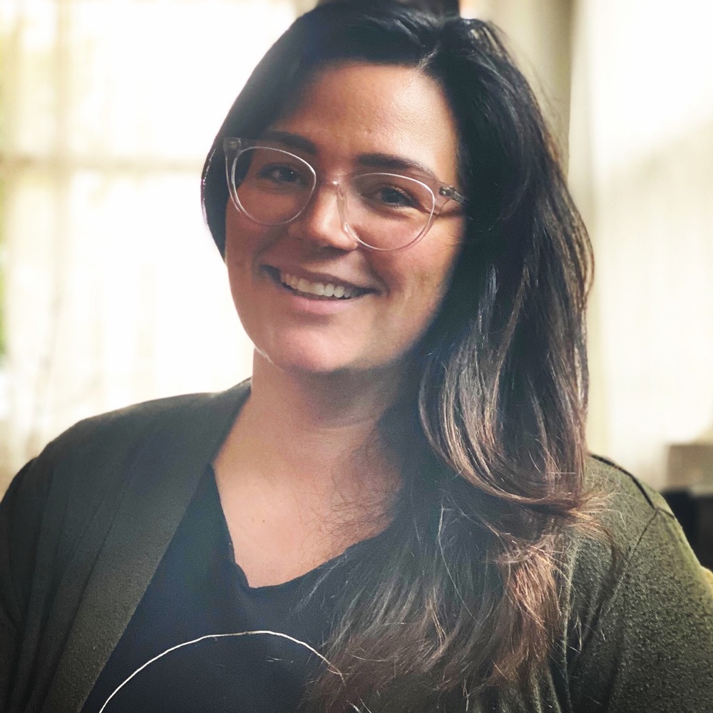 Meet your Posher, Crystal